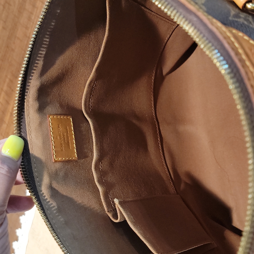 🎉SOLD🎉  Authentic Louis Vuitton Palermo MM bag - Picture 13 of 15